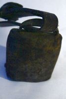 SCHELLE, handgefertigt, mit originalem Riemen, wohl um 1890