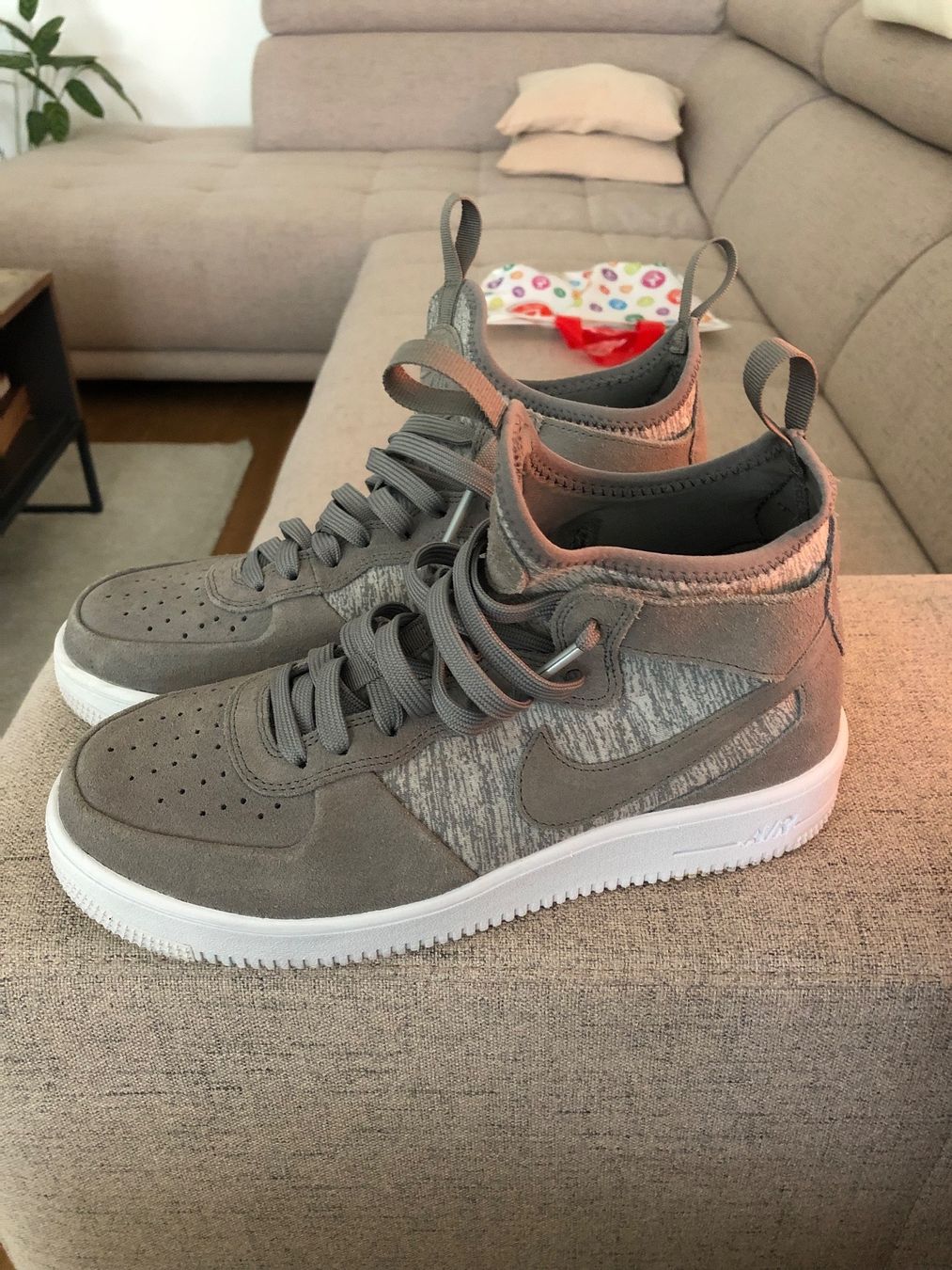 Nike Scarpe da uomo: Nike Air Force 1 – Usato da Nänikon venduto da Naruto90