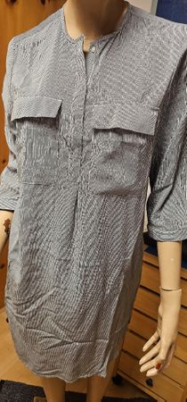 Kleid gestreift Grösse 34 neuwertig