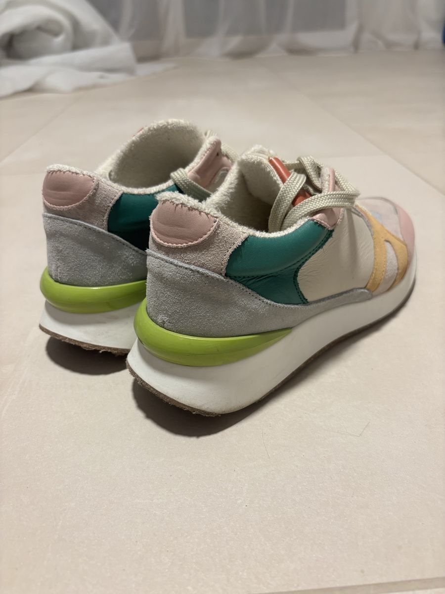 Damenschuhe: Sneaker – Gebraucht aus Winkel von FM99 2