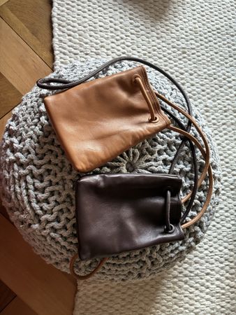 ARKET zwei NEUE Crossbody Echtleder-Taschen - Must-haves