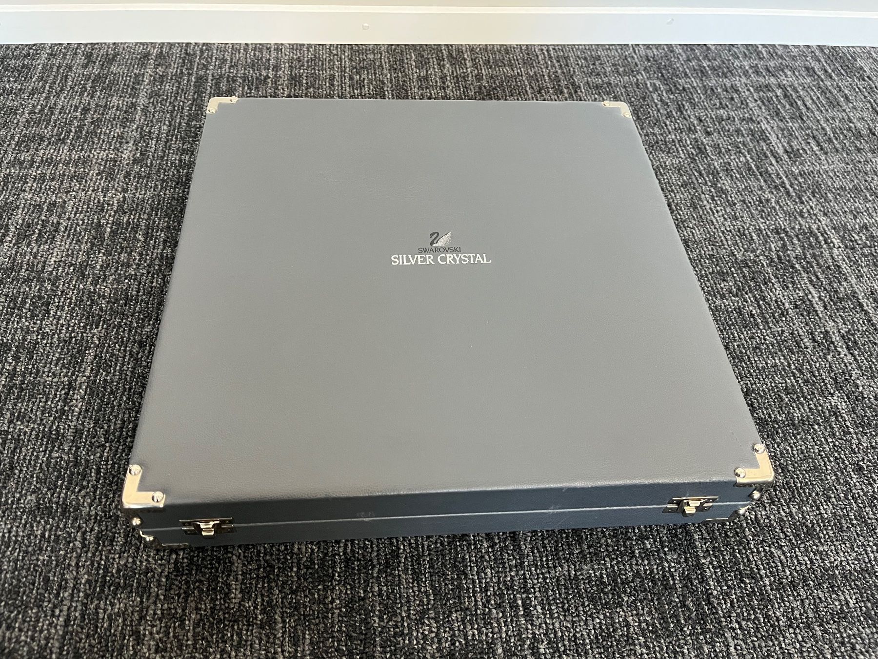 Spiele: Schachbrett Swarovski Silver Crystal, 34.5cm – Gebraucht aus Niederhelfenschwil von godstar 3