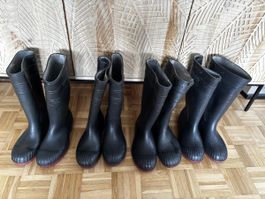 4x Gummistiefel mit Stahlkappe in grösse 42