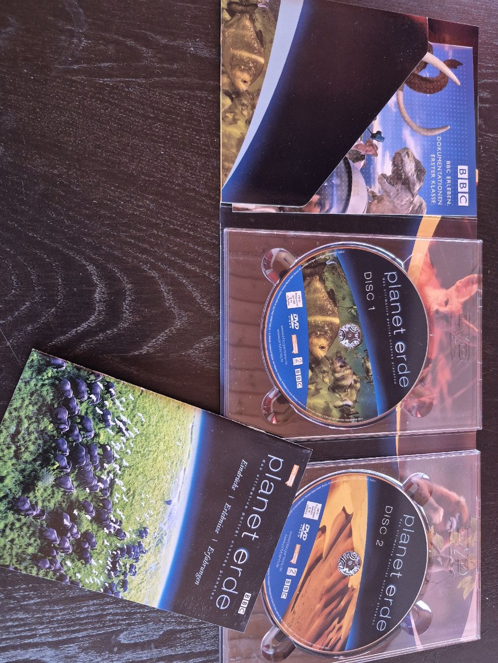 Tutti i DVDs: BBC Planet Erde - Das ultimative Portrait, 2 DVDs, Top! – Nuovo (secondo la descrizione) da Bern venduto da Roibusch 2