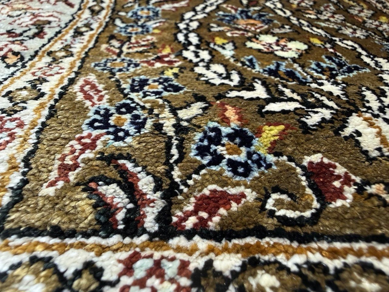 Teppiche: Echte persische Seidenteppich ( Qom) – Gebraucht aus Chur von Mohammad.miga 2