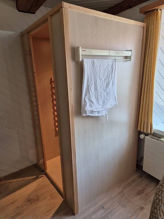 Saunas & Accessoires: Domo Infrarotsauna 1-2 Personen – D'occasion à Liesberg Dorf par Bubbolino 1