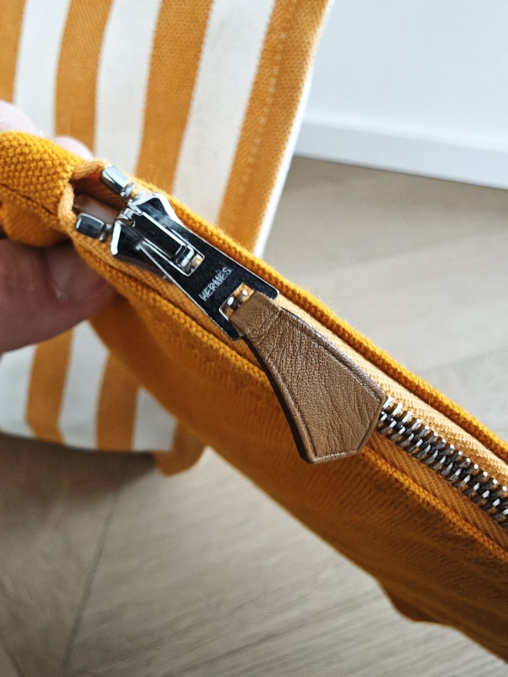Hermès Taschen für Damen: HERMÈS Cannes Tote Bag Canvas Strandtasche – Gebraucht aus Erlenbach ZH von nlh 2