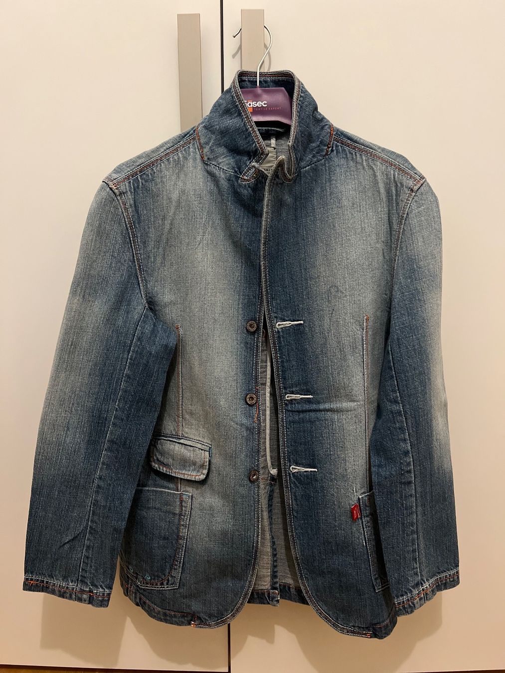 Giacche: FAIPWHALE chic Blazer Denim-Blazer Weekday - S suits – Usato da Basel venduto da Harper.G 1