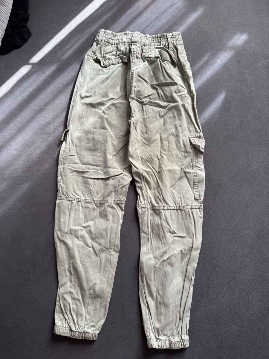 Bershka Lotti di vestiti: Hose mit Sommeroberteil – Usato da Berikon venduto da sam_5zxf 2