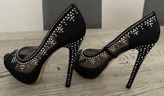 Scarpe da donna: schwarze High Heels mit Strass in Gr. 38 – Nuovo (secondo la descrizione) da Würenlingen venduto da Delfinli1 1