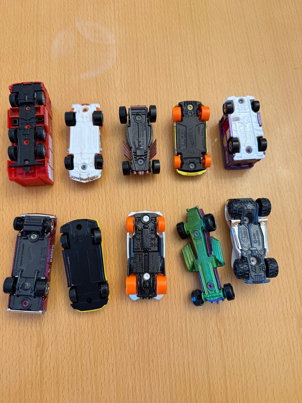 Giocattoli: Spielzeug Auto 10 Stück – Usato da Wiedlisbach venduto da Sistershop 2