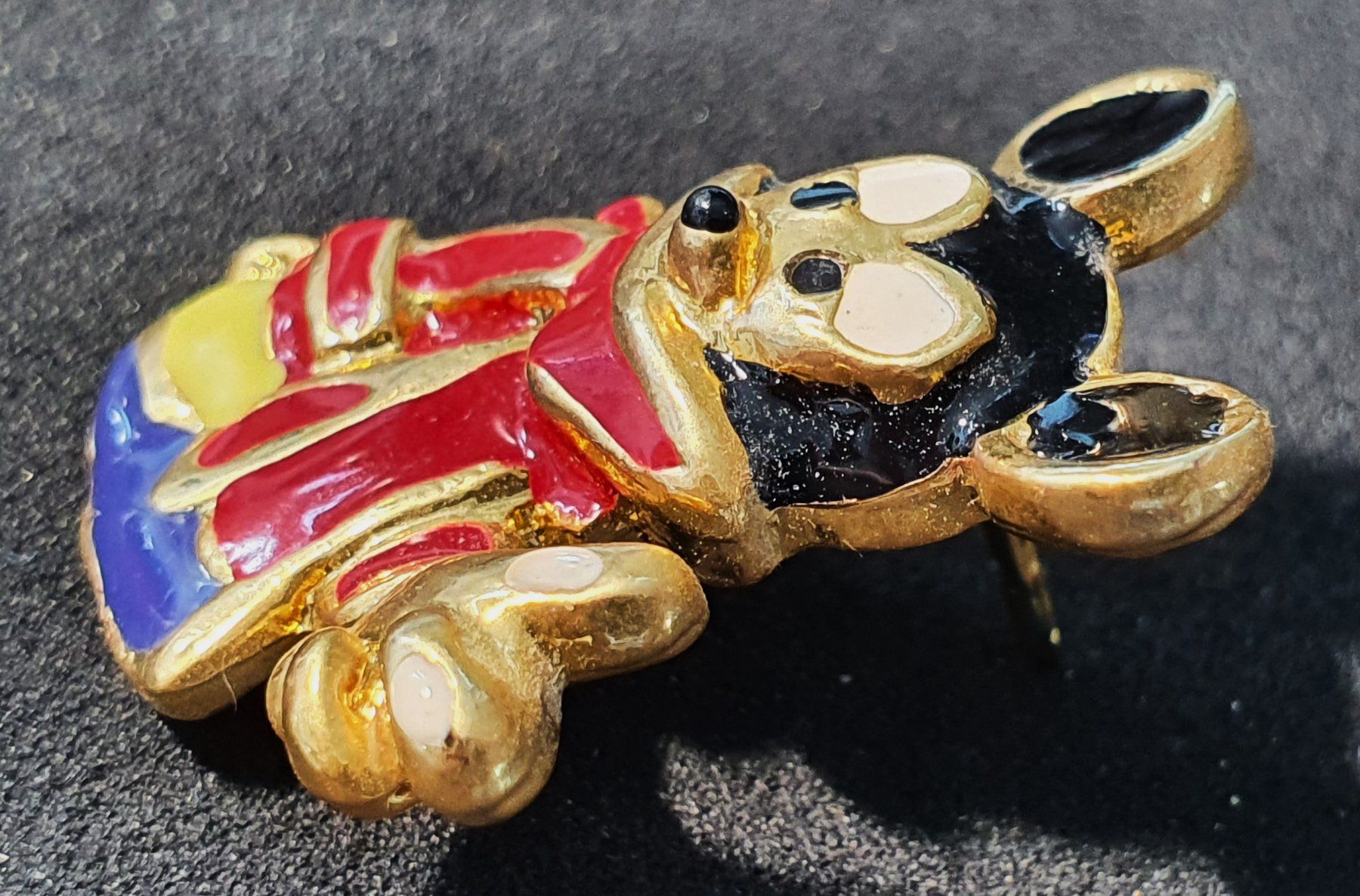 Disney Placchette & Badge: GG353 - 3D Pin Mickey Mouse – Usato da Reinach BL venduto da Boston-Verkauf 1