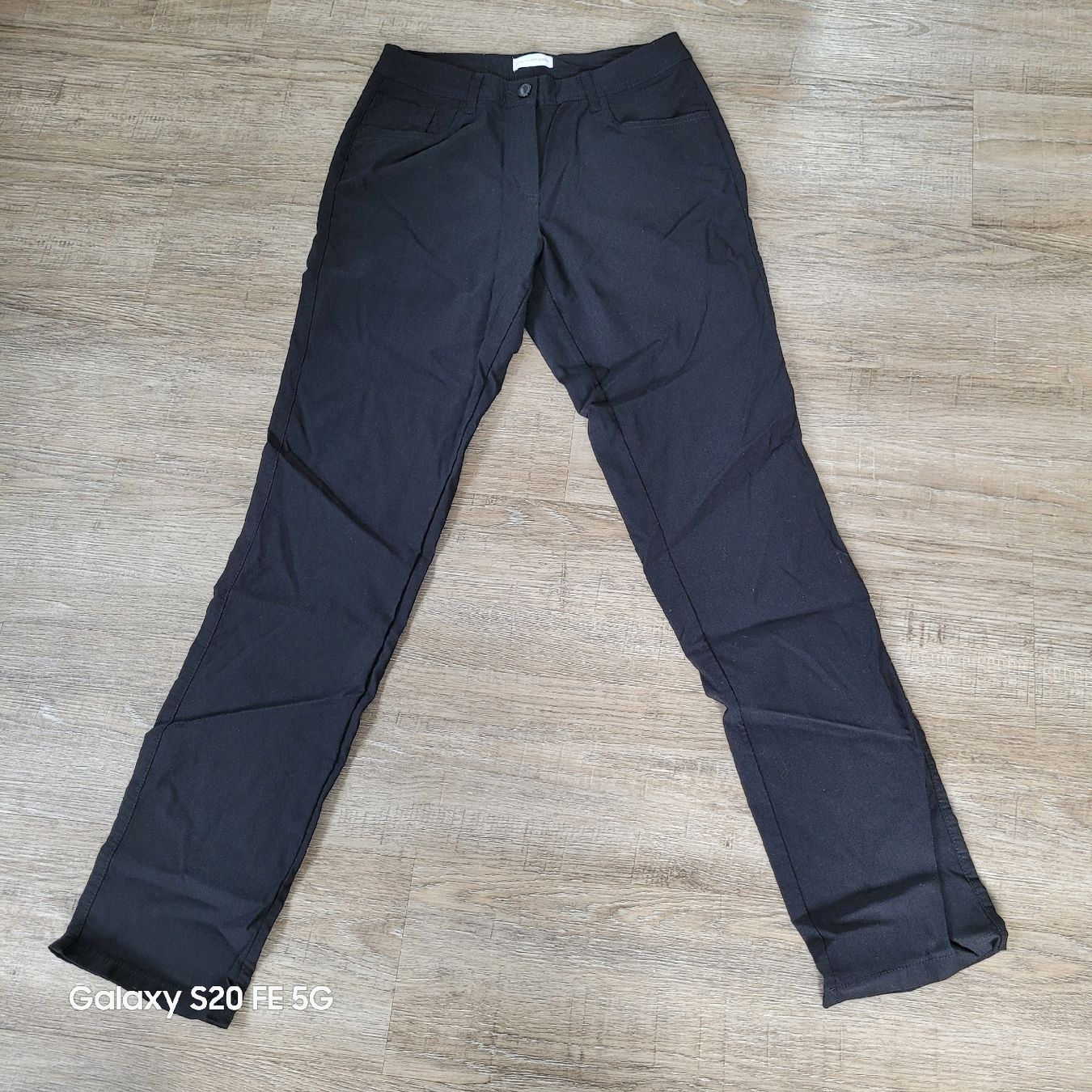 Pantaloni: schwarze schöne Freizeithose 38 – Usato da Niederbuchsiten venduto da klengyel