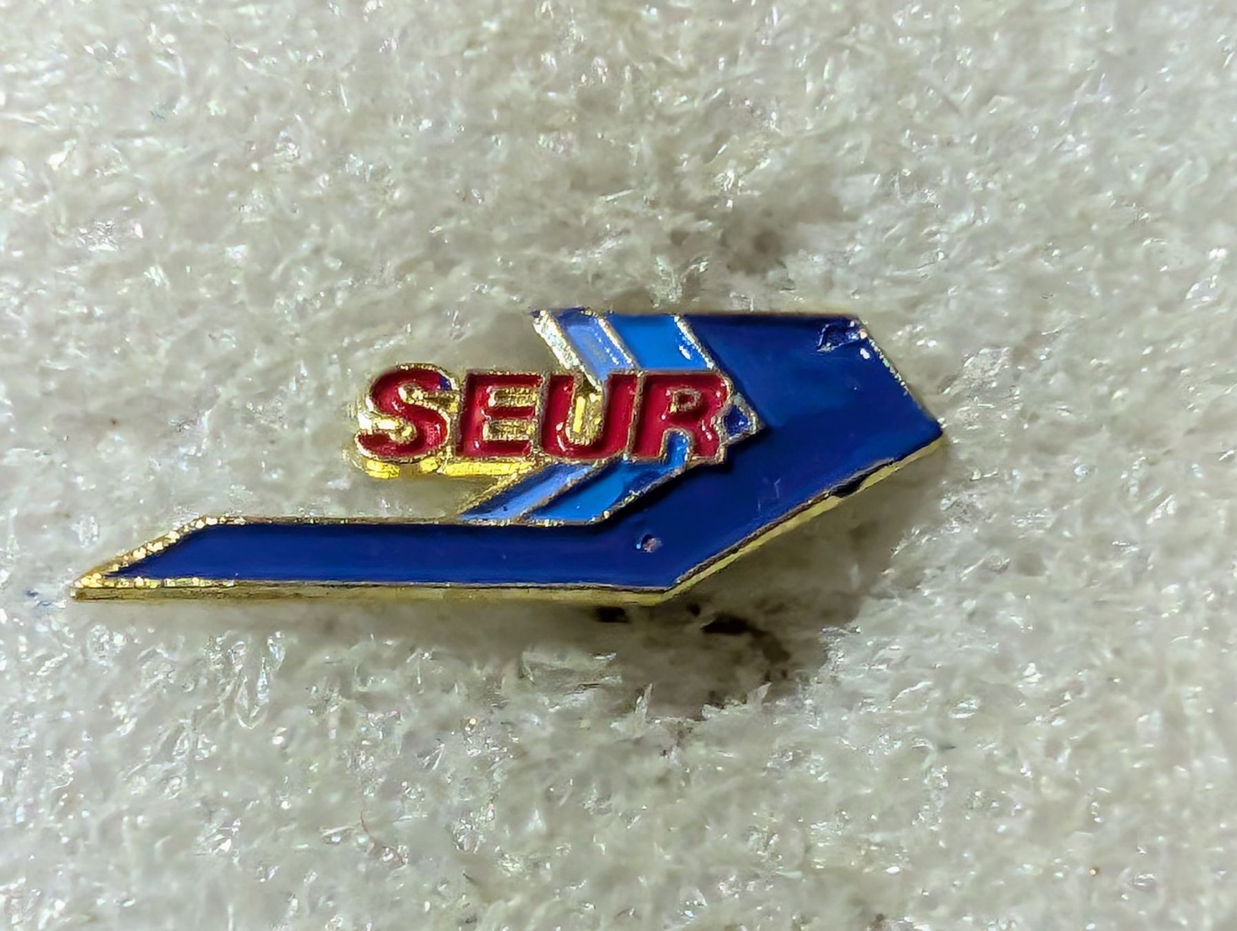 Placchette & Badge: Ansteckpin 129: Seur – Usato da Oppligen venduto da Pin-Fall-Shop