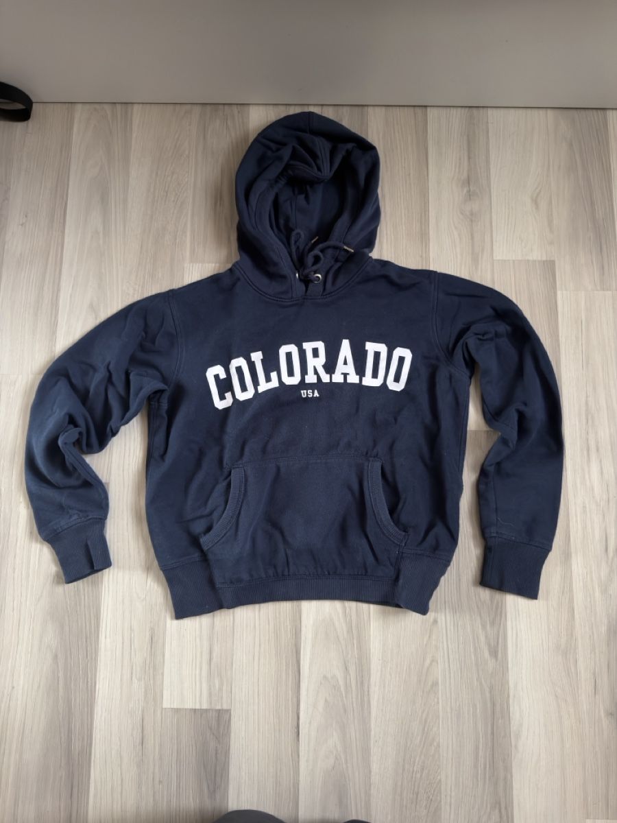 Pullover & Sweatshirts: Colorado Hoodie – Gebraucht aus Davos Platz von ang_m2dp