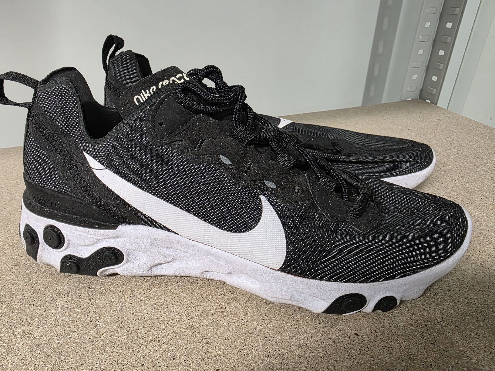 Nike Herrenschuhe: Nike Sneaker React schwarz weiss Grösse 42.5 top – Gebraucht aus Reinach BL von bru_qpv2