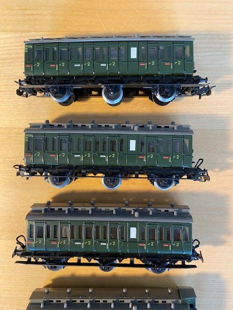 Märklin Modellini di ferrovie: Märklin 4004-4005 - 5 Abteilwagen – Usato da Adelboden venduto da diana_ch 1