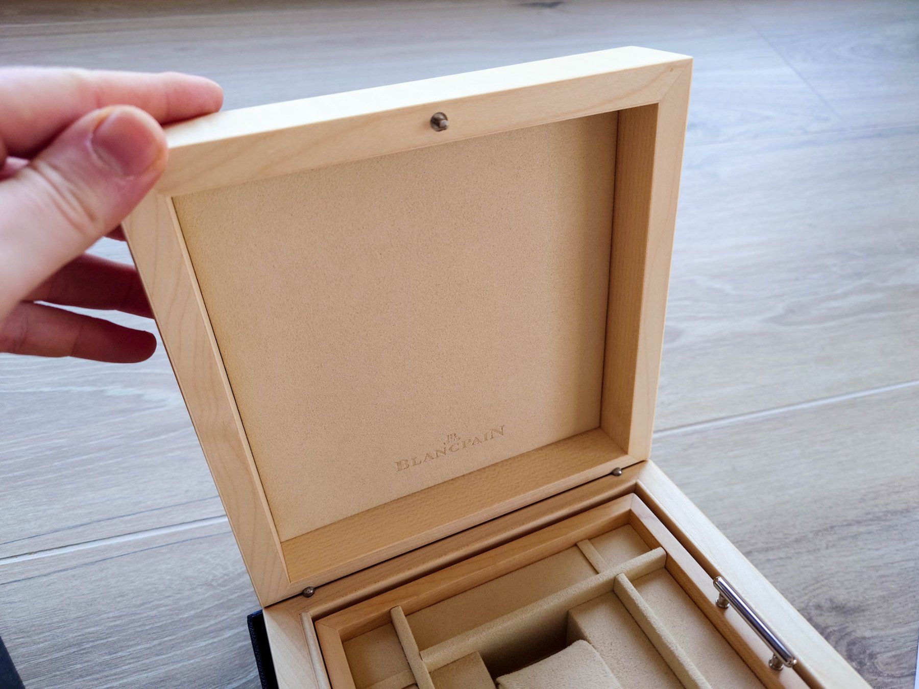 Blancpain Scatole porta orologi: Blancpain wooden box NEW – Nuovo (secondo la descrizione) da Epalinges venduto da bracelet123 5