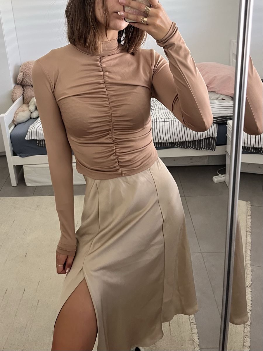 Zara Top: Haut élégant beige taille S – Nuovo (secondo la descrizione) da Aigle venduto da sow_m7gm