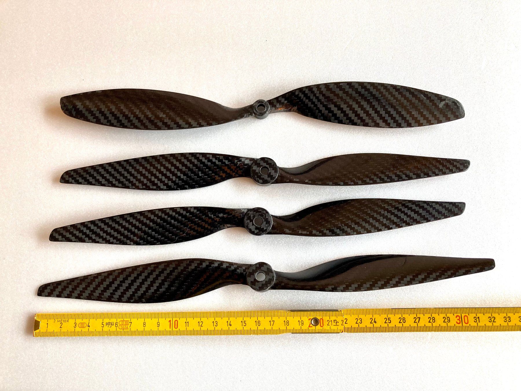 Modellismo RC: 4x Hélices carbones divers modèles (propeller carbone) – Nuovo (secondo la descrizione) da Lausanne venduto da Techobby 1