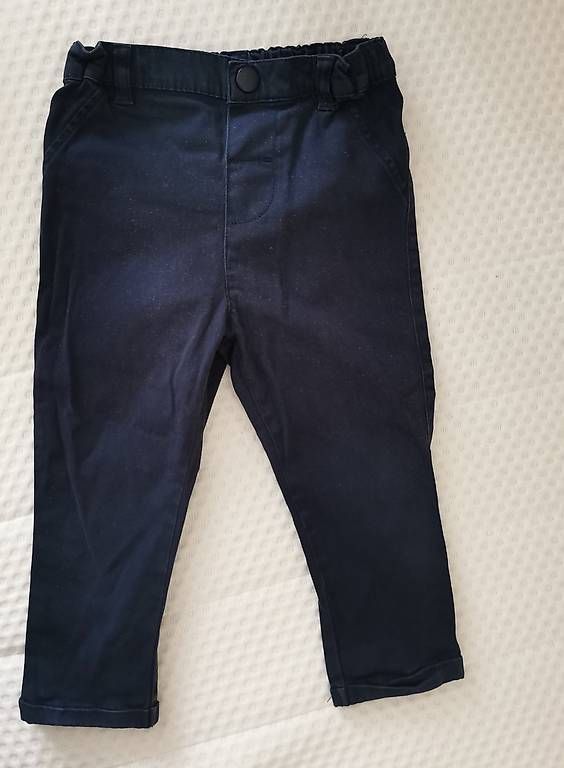 Pantaloni: Stoffhose dunkelblau Primark, Gr. 92 – Usato da Dietikon venduto da Sandra_Luka