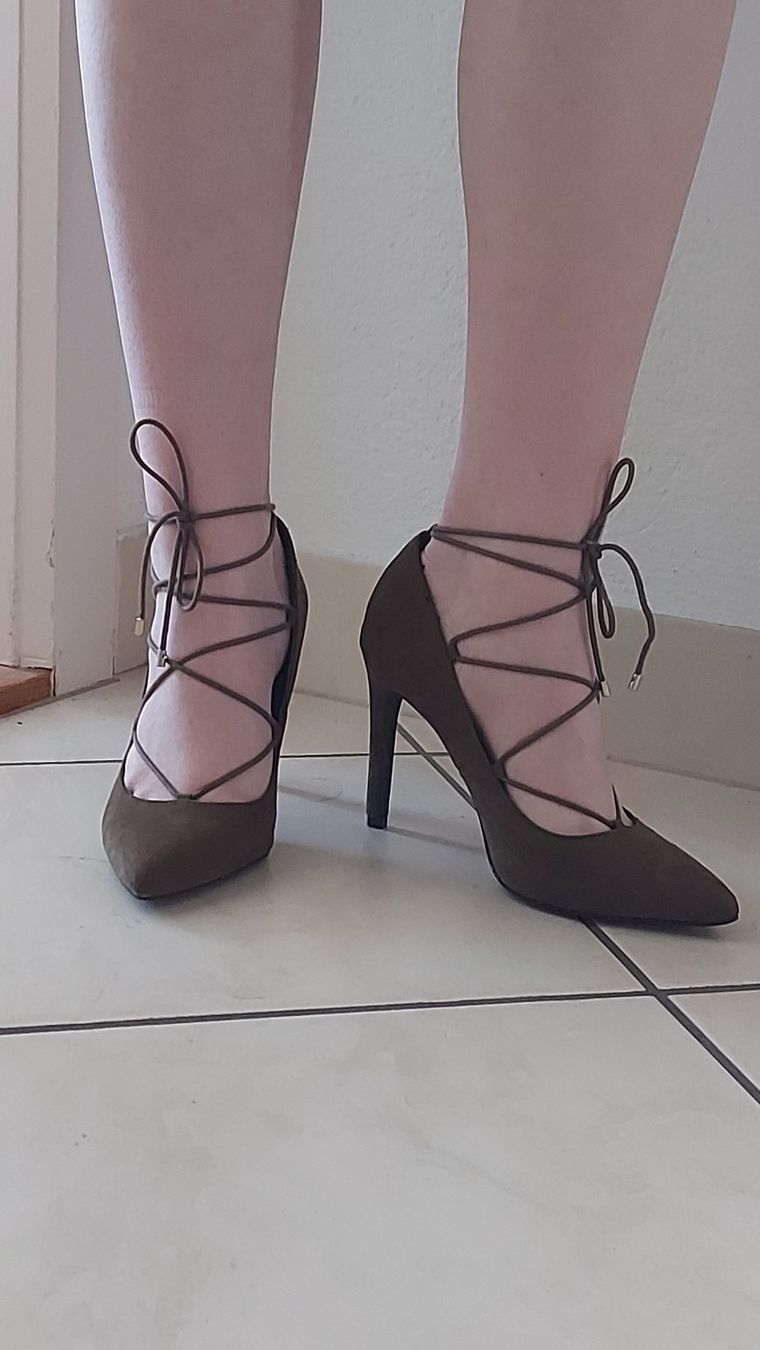 Scarpe da donna: High Heels – Nuovo (secondo la descrizione) da Sion venduto da aud_7pxl