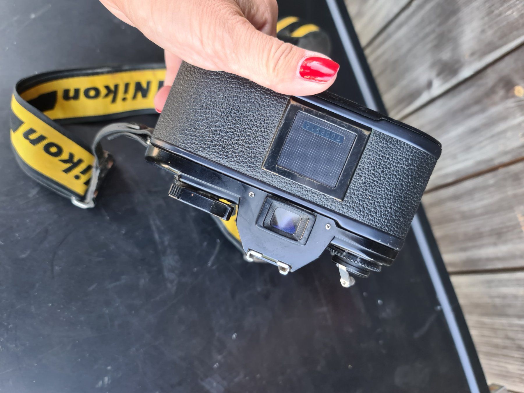 Nikon Kamera: Nikon EM Spiegelreflexkamera mit Objektiv und Gurt – Gebraucht aus Niederlenz von DaveDasWahnsinn 6