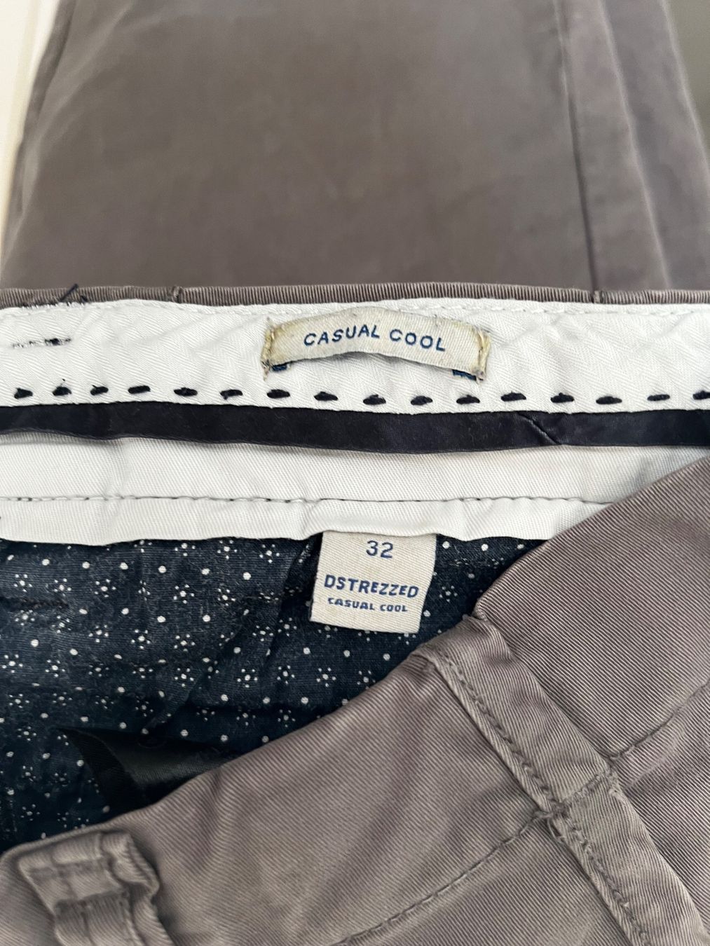 Pantalons: Chino Hose von Dstrezzed 32 – D'occasion à Oberwil-Lieli par Jo-Ke 1
