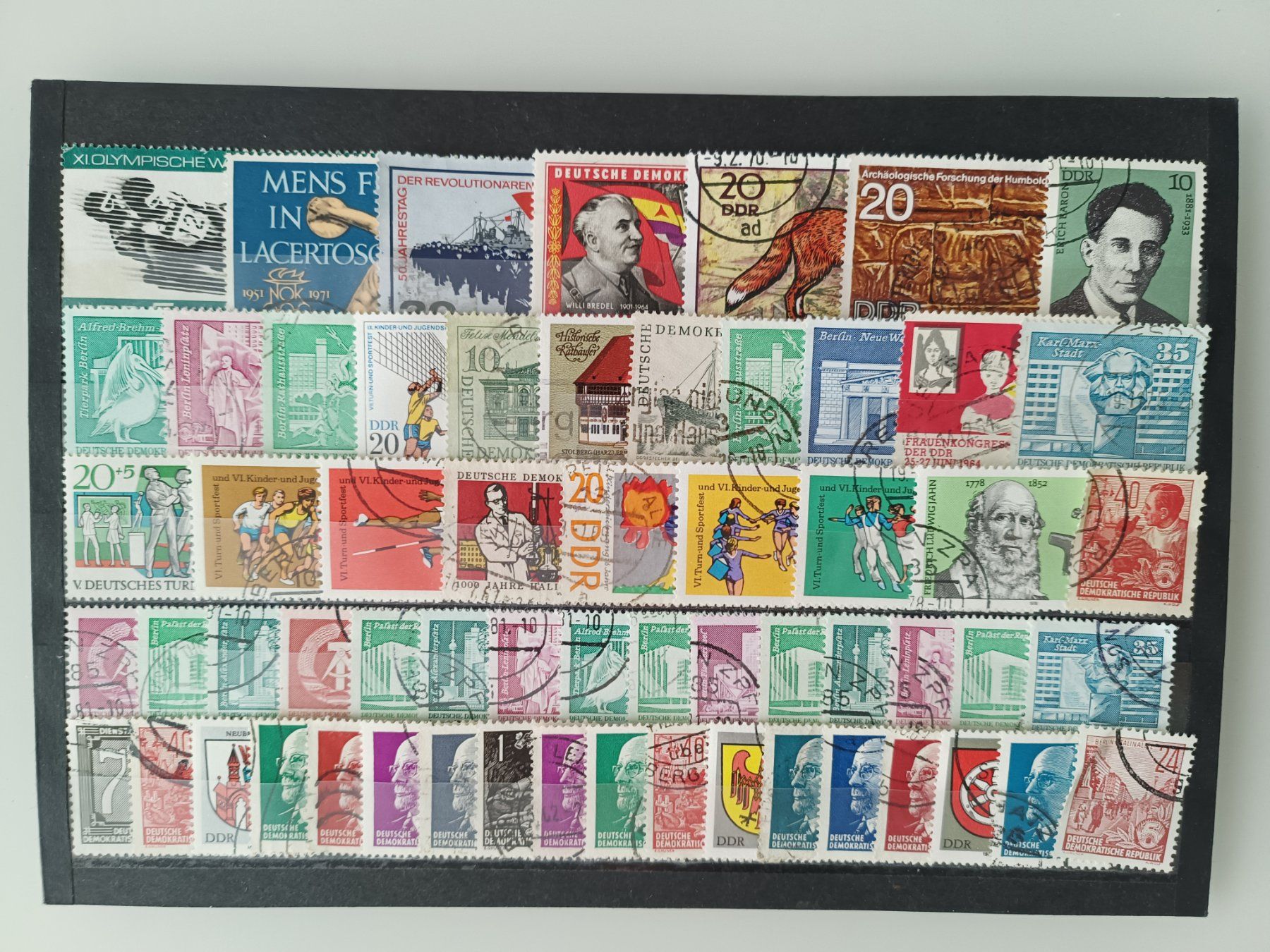 Tutti i francobolli: tolles DDR Lot gestempelt – Usato da Dübendorf venduto da goeggi79