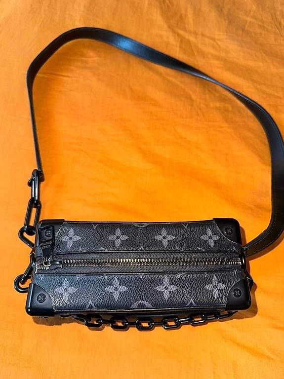Taschen: Louis Vuitton Soft Trunk Noir – Gebraucht aus Genève von gae_5vrx 2