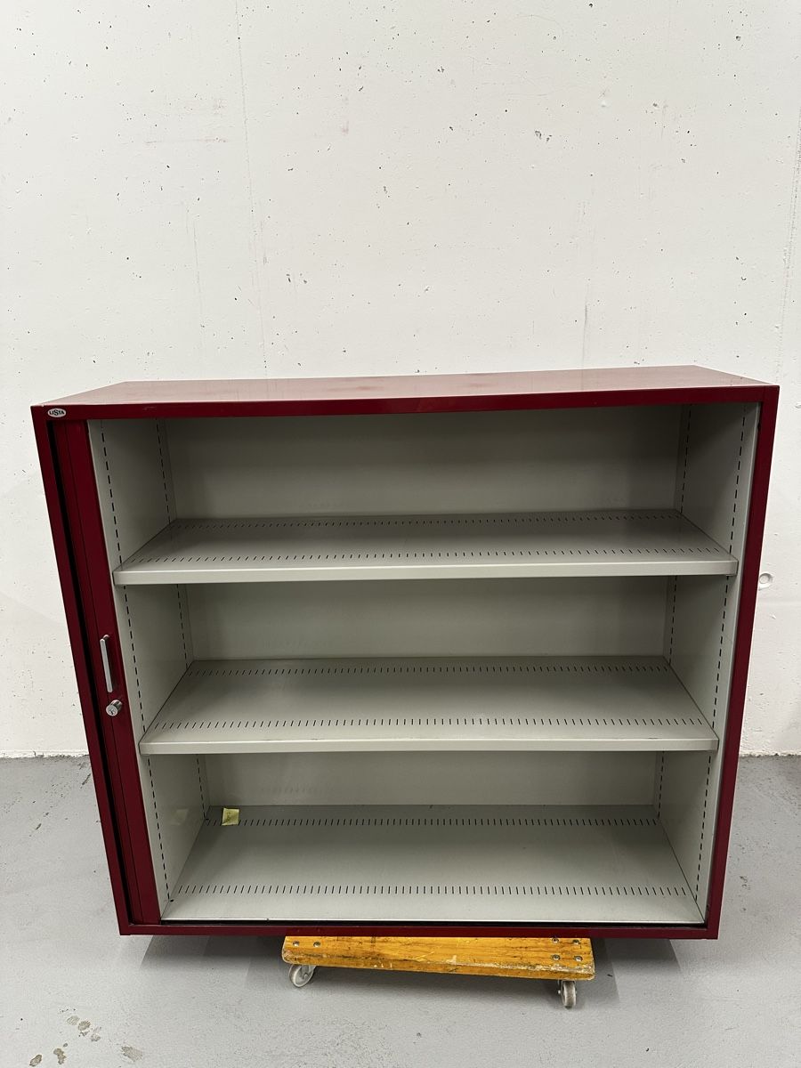 Armoires: Rollschrank Metall rot – D'occasion à Burgdorf par NicolasKeller4 1