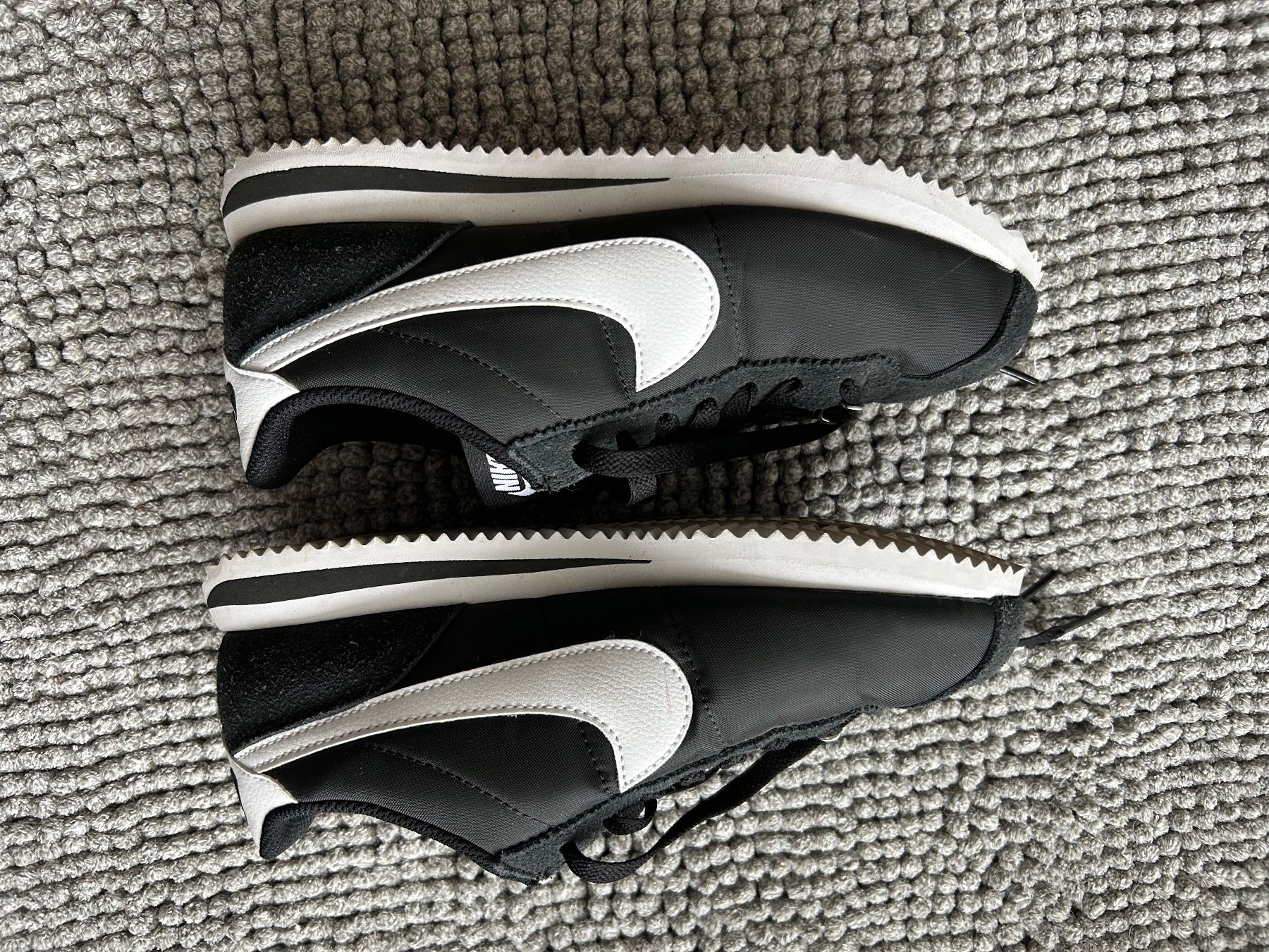 Nike Scarpe da donna: Nike Sneakers Gr. 37.5 – Nuovo (secondo la descrizione) da Feuerthalen venduto da Anna_Swift 1