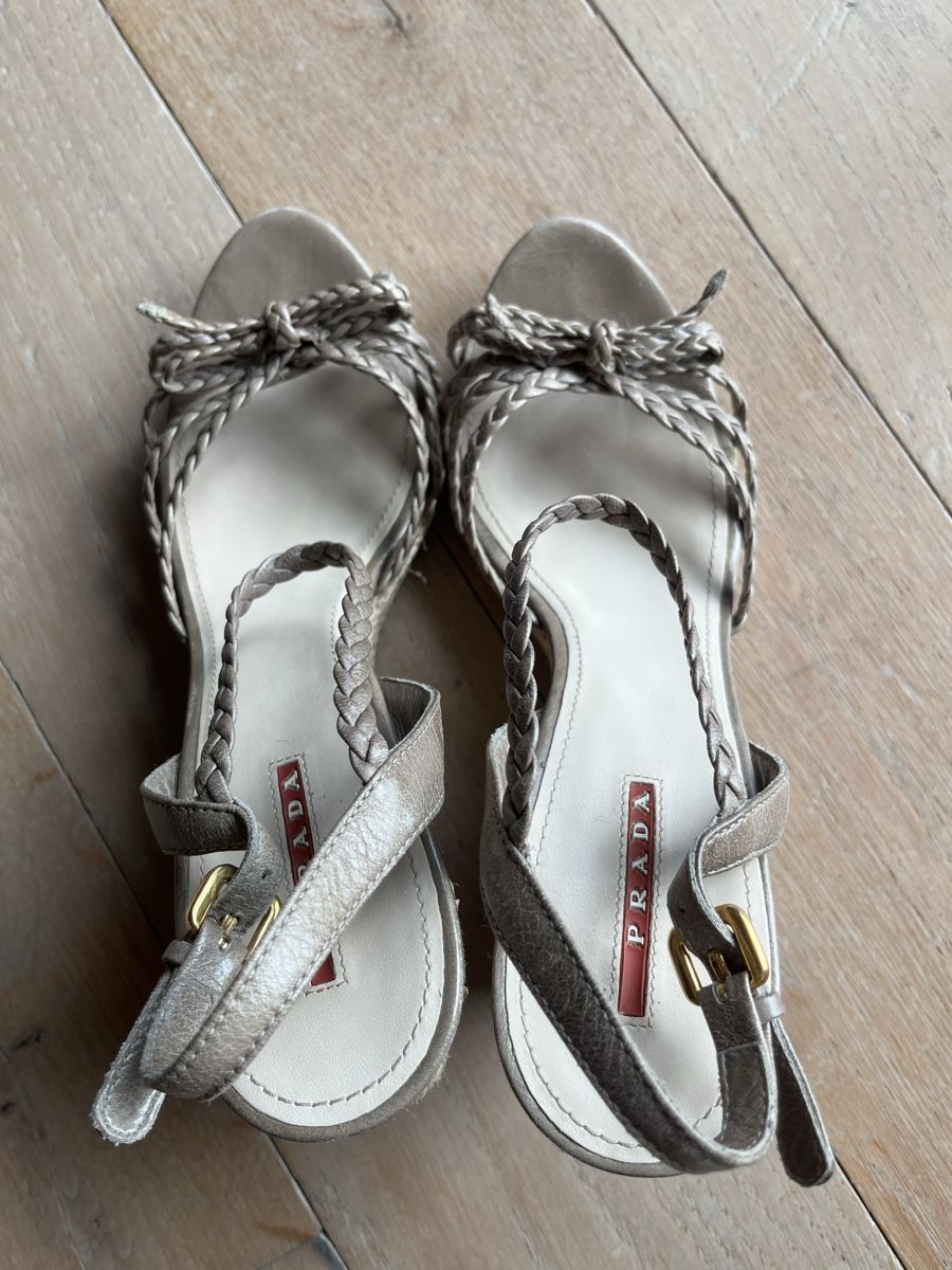 Prada Scarpe da donna: Prada Keilabsatz Sandalen Taupe Gr. 40 – Usato da Zürich venduto da ghome 5