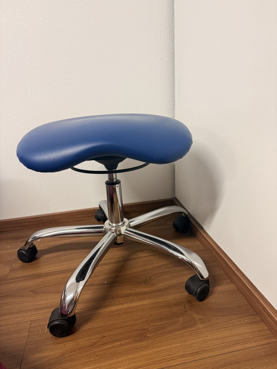 Hocker: Rollhocker blau – Gebraucht aus Riedikon von kayla_v