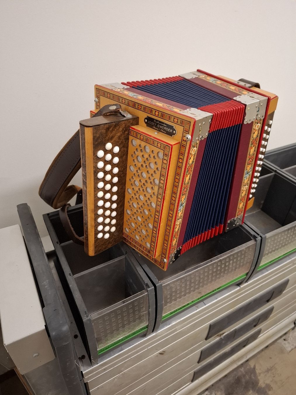 Gwerder Musikinstrumente: gwerder orgeli – Gebraucht aus Villeneuve von BibiVintage 6
