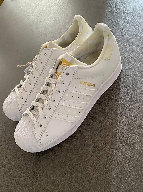 Adidas Scarpe da uomo: Adidas Superstar Sneaker – Nuovo (secondo la descrizione) da Wil SG venduto da mir_x2d2
