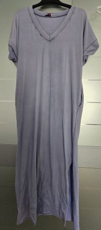 Sara Love Kleid lang lila/blau mit V-Ausschnitt