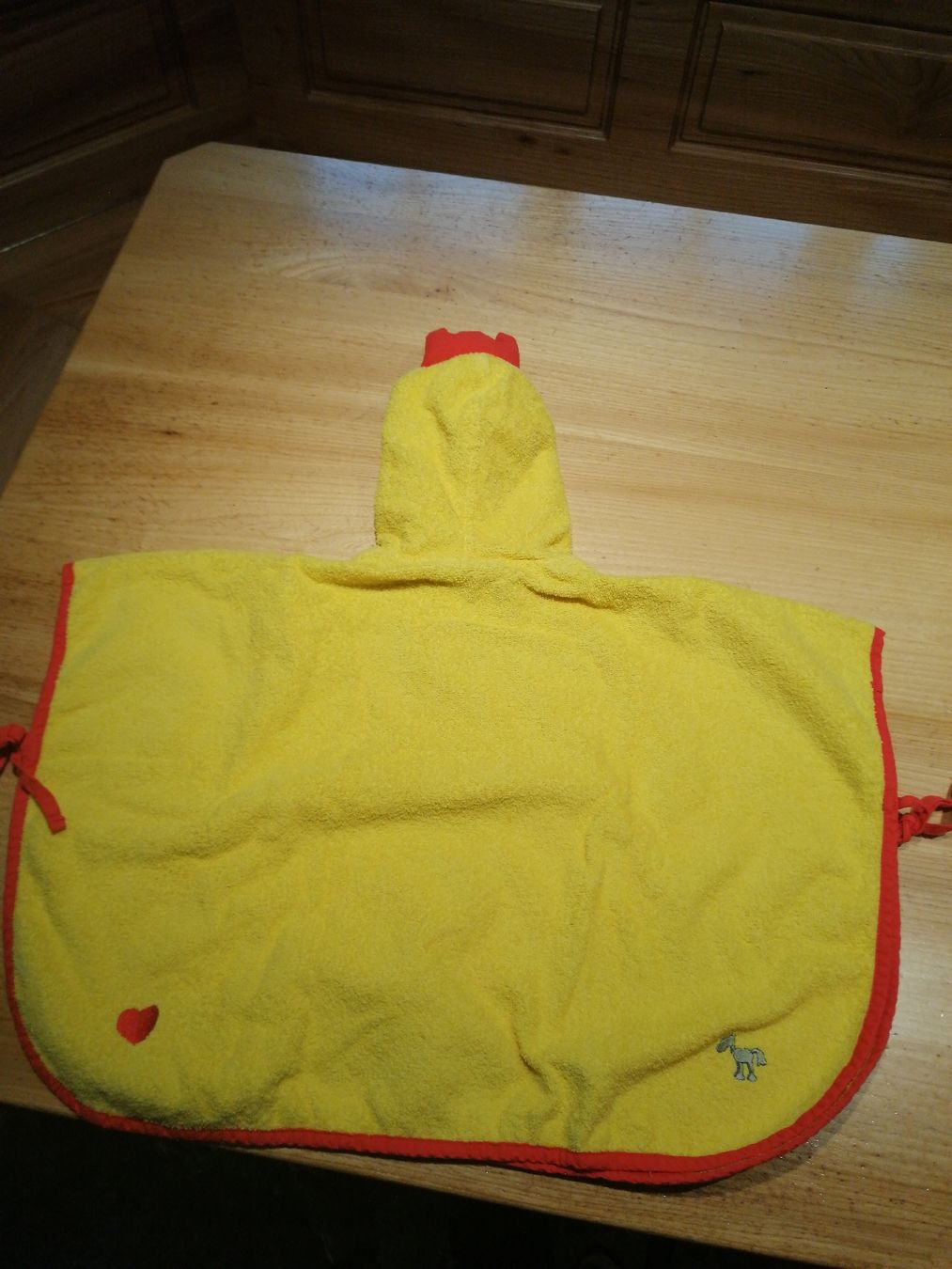 Bademäntel: Badeponcho – Gebraucht aus Schwellbrunn von Chnobli13 1