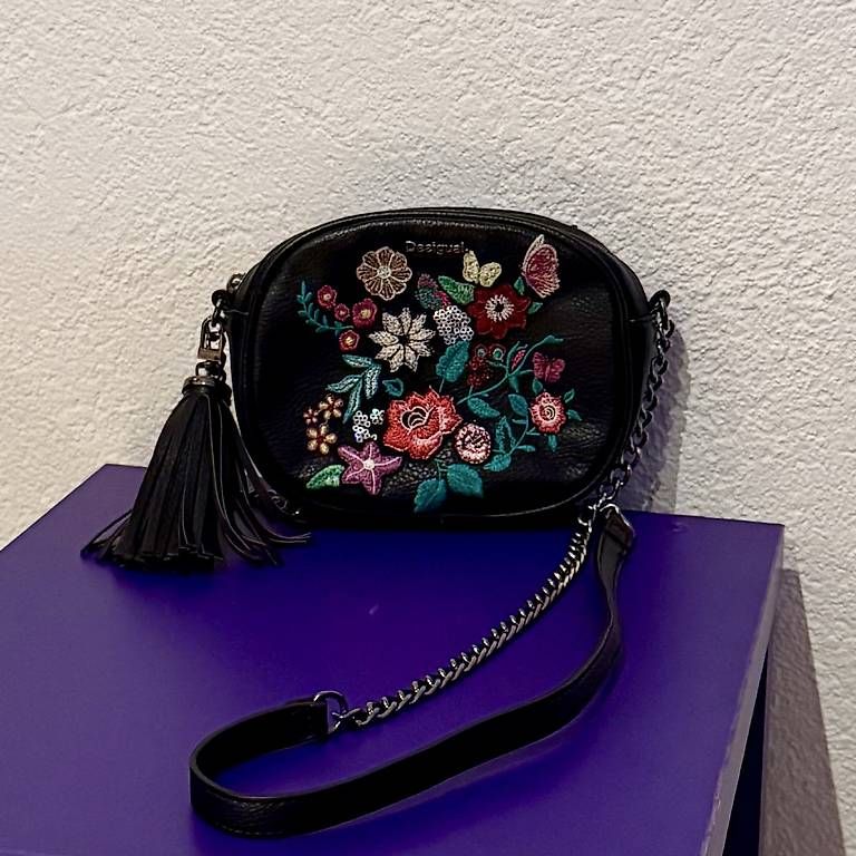 Desigual Sacs femmes: Desigual Tasche – D'occasion à Liestal par bodrum1978