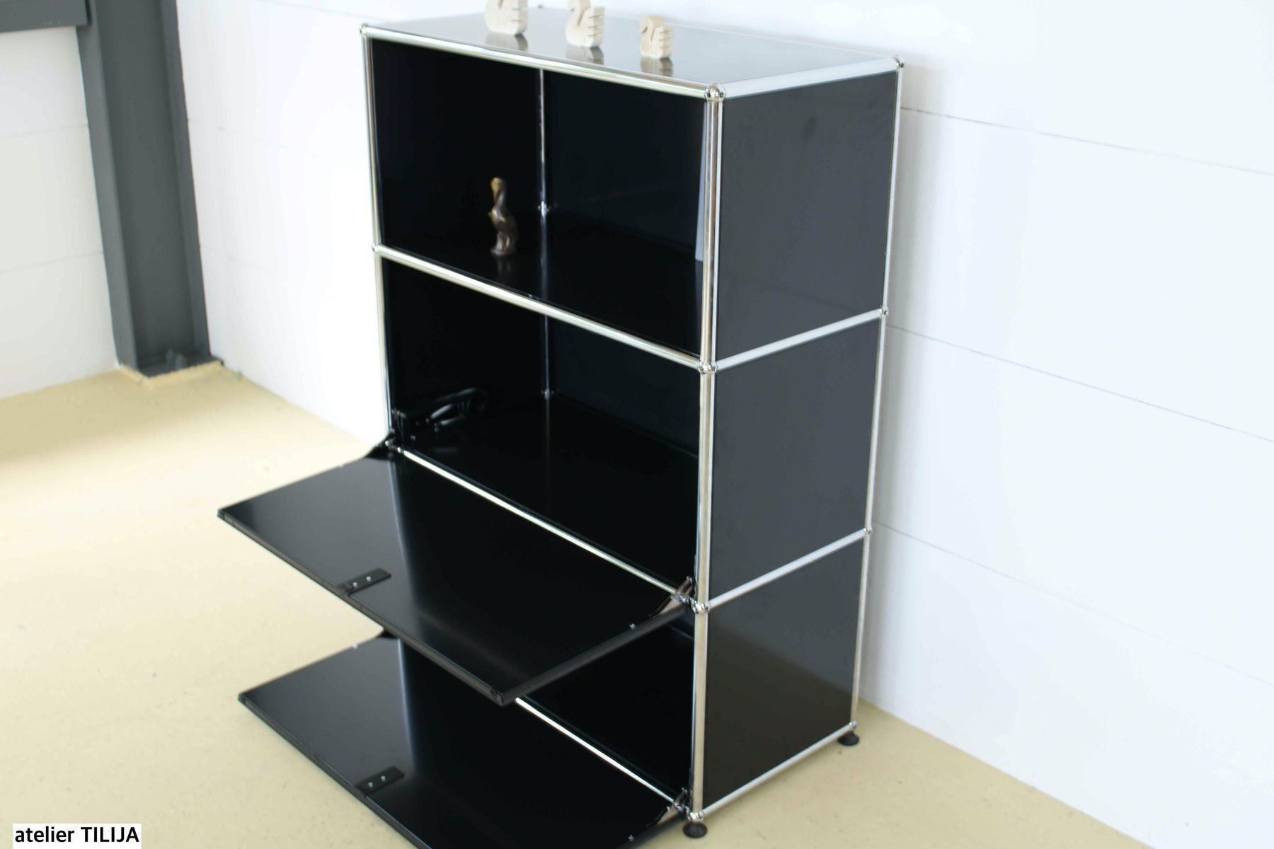 USM Cassettiere: USM Sideboard, Lieferung & Umbau möglich – Usato da Meinisberg venduto da atelier_TILIJA 7