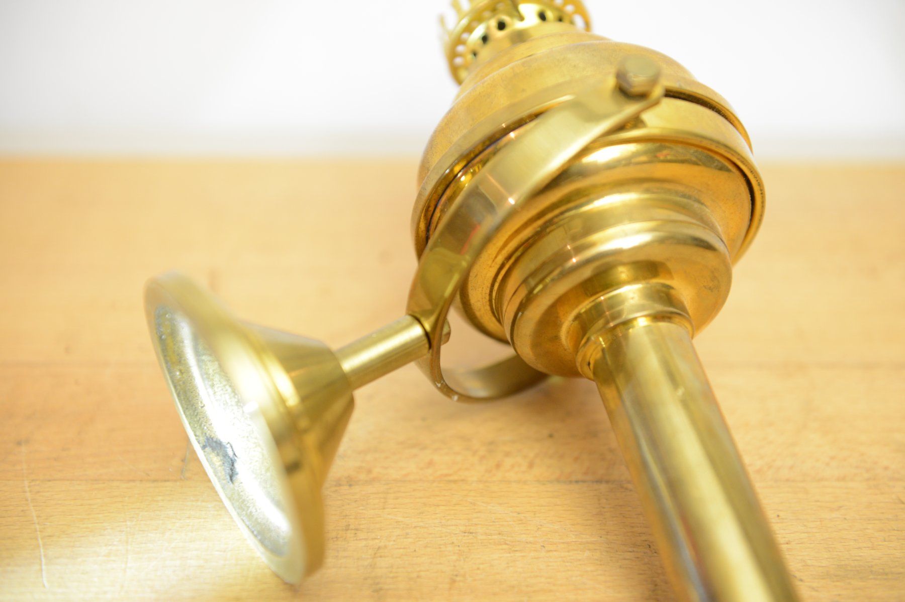 Lampade: Schiffs Petroleumlampe mit kardanischer Aufhängung – Nuovo (secondo la descrizione) da Sachseln venduto da Smatsch54 7