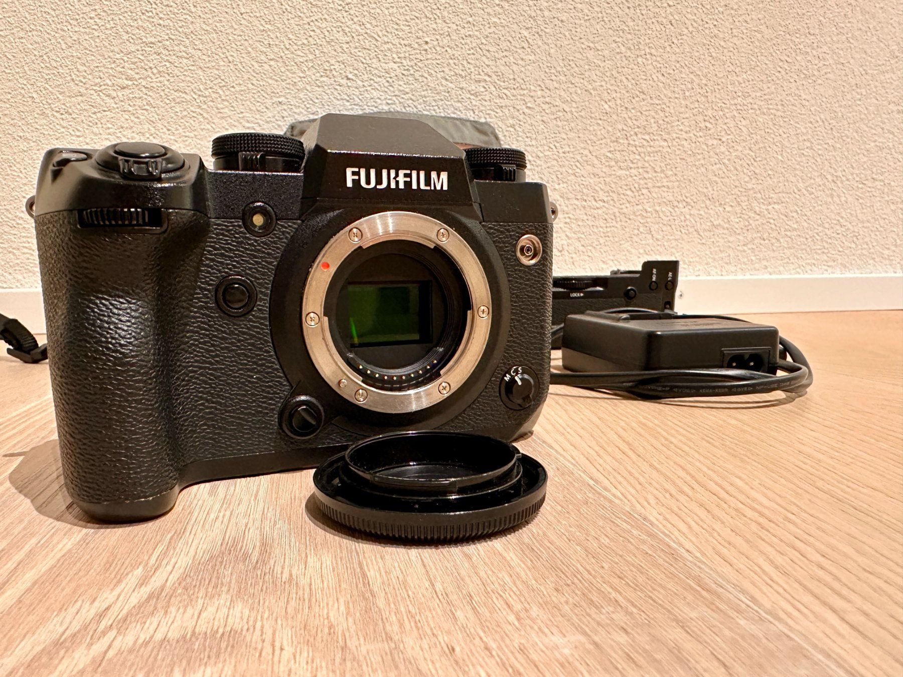 Fujifilm Kamera: Fujifilm X-H1 mit Zubehör – Gebraucht aus Oberlunkhofen von wue_2bj6 2