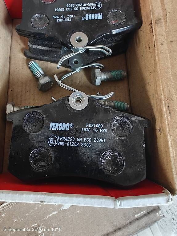 Tutti pezzi di ricambio auto: Bremsklötze hinten  – Nuovo e nell'imballaggio originale da Roggwil venduto da ego10000 3