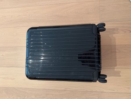 Rimowa Essential Lite Cabin Black