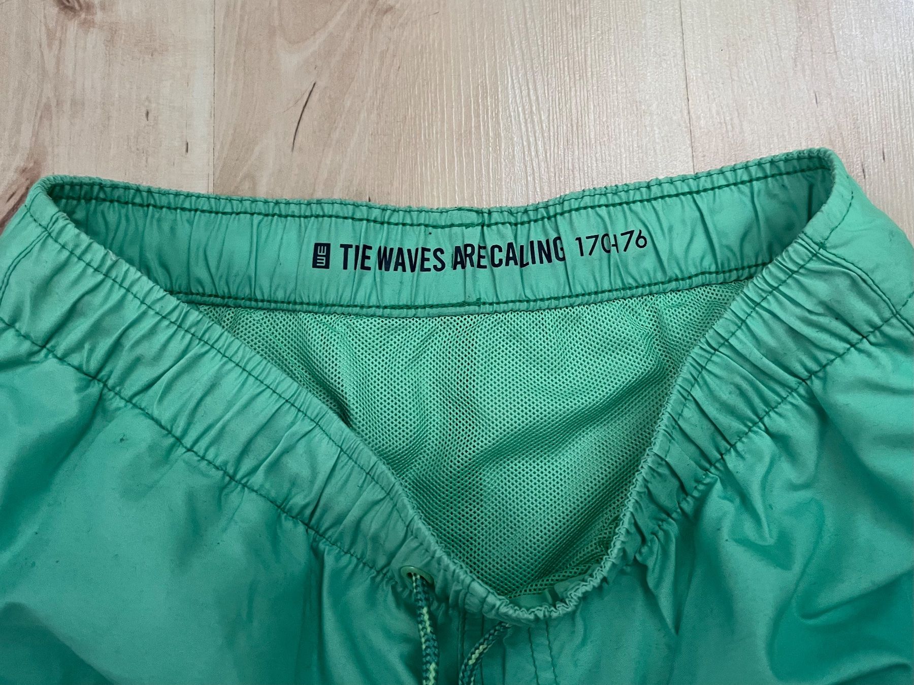 We Pantaloni: Badeshorts WE Gr 170/176 – Usato da Schwanden GL venduto da Leemueller 1