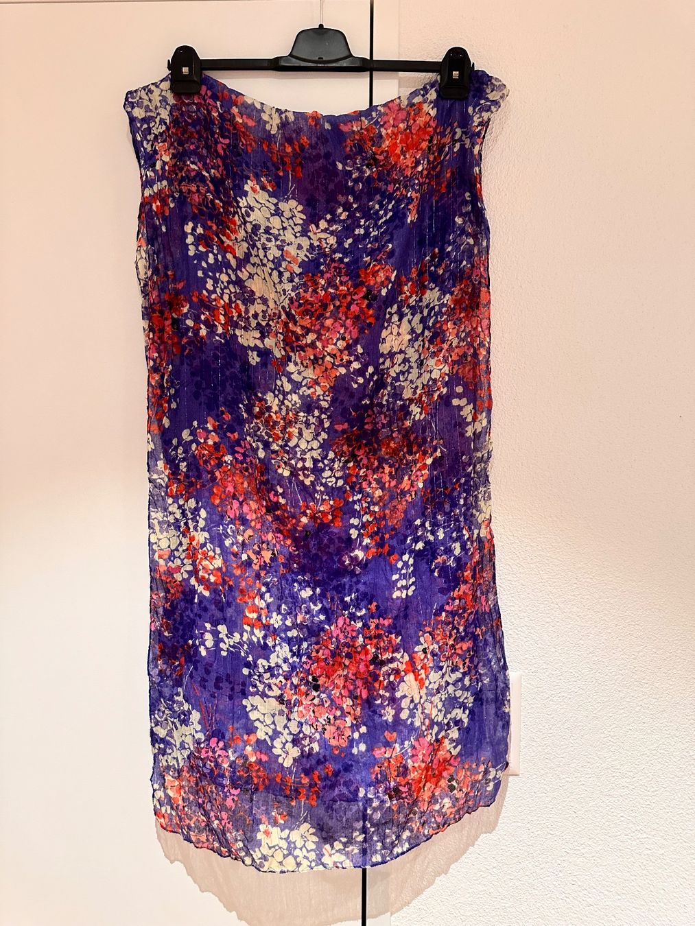 H&M Foulard & Sciarpe: Leichter Schal, Violett mit Blumenmuster – Usato da Tuggen venduto da wollistar