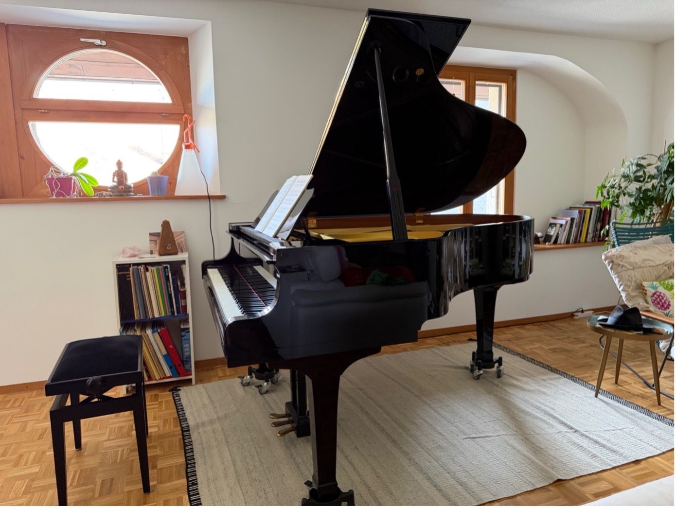 Yamaha Instruments de musique: Piano à queue Yamaha C3 Conservatory – État impeccable – D'occasion à Mollens par Antomicho