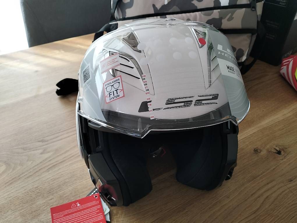 Casques & visières: Motorradhelm Klappenhelm Gr.L – Neuf avec emballage d'origine à Düdingen par deal001 2