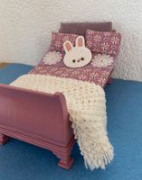 Zubehör Maileg/Puppenhäuser: hübsches Bett mit Bettwäsche