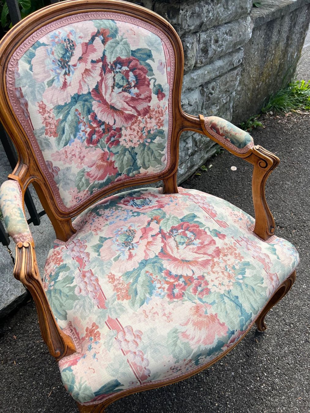 Poltrone: Kleiner Fauteuil Louis XV – Usato da Ostermundigen venduto da mapa9 2